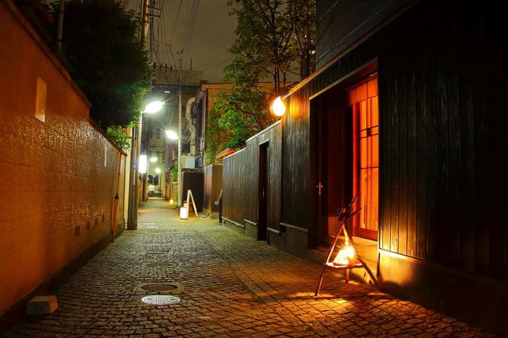 【神楽坂】知らなきゃ損する絶景フォトスポット巡り 〜石畳・路地裏・夜景まで - 3